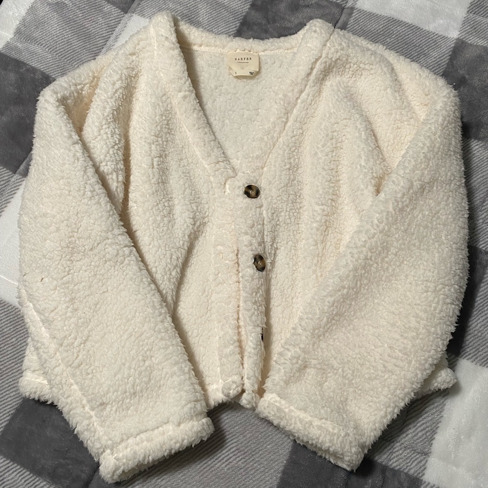 SOLD Womens Boutique Cream Sweater Size Small